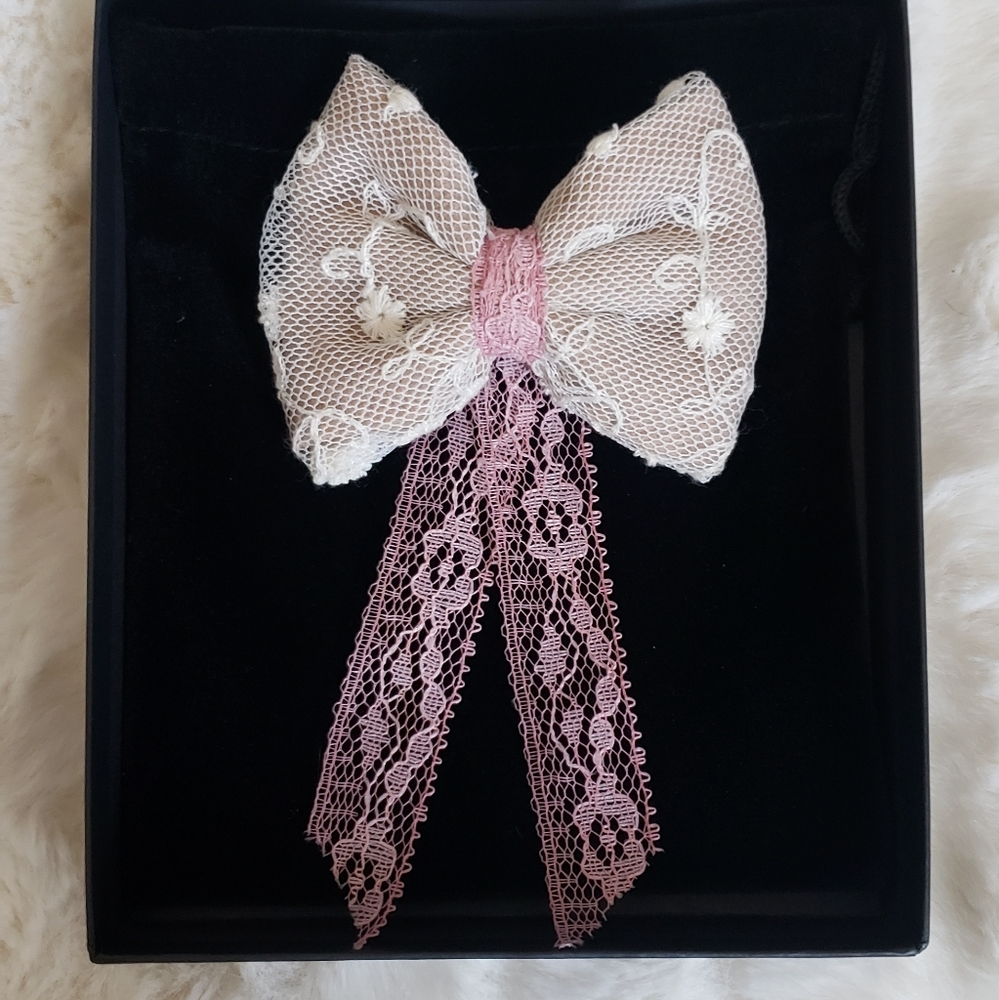 Hair bow